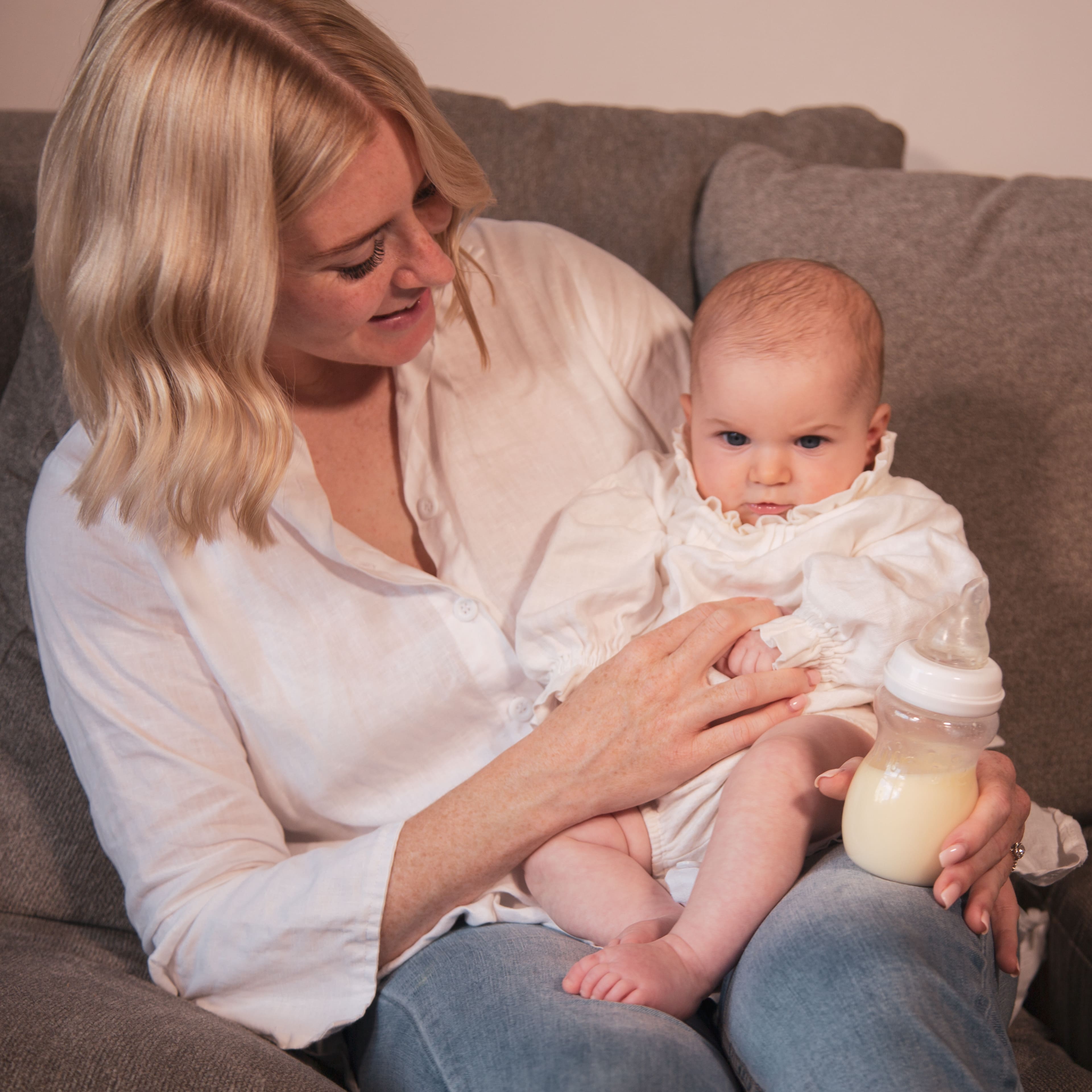 Finding the right bottle & teat to support your breastfeeding journey is critical. Here's how Minbie can help you!
