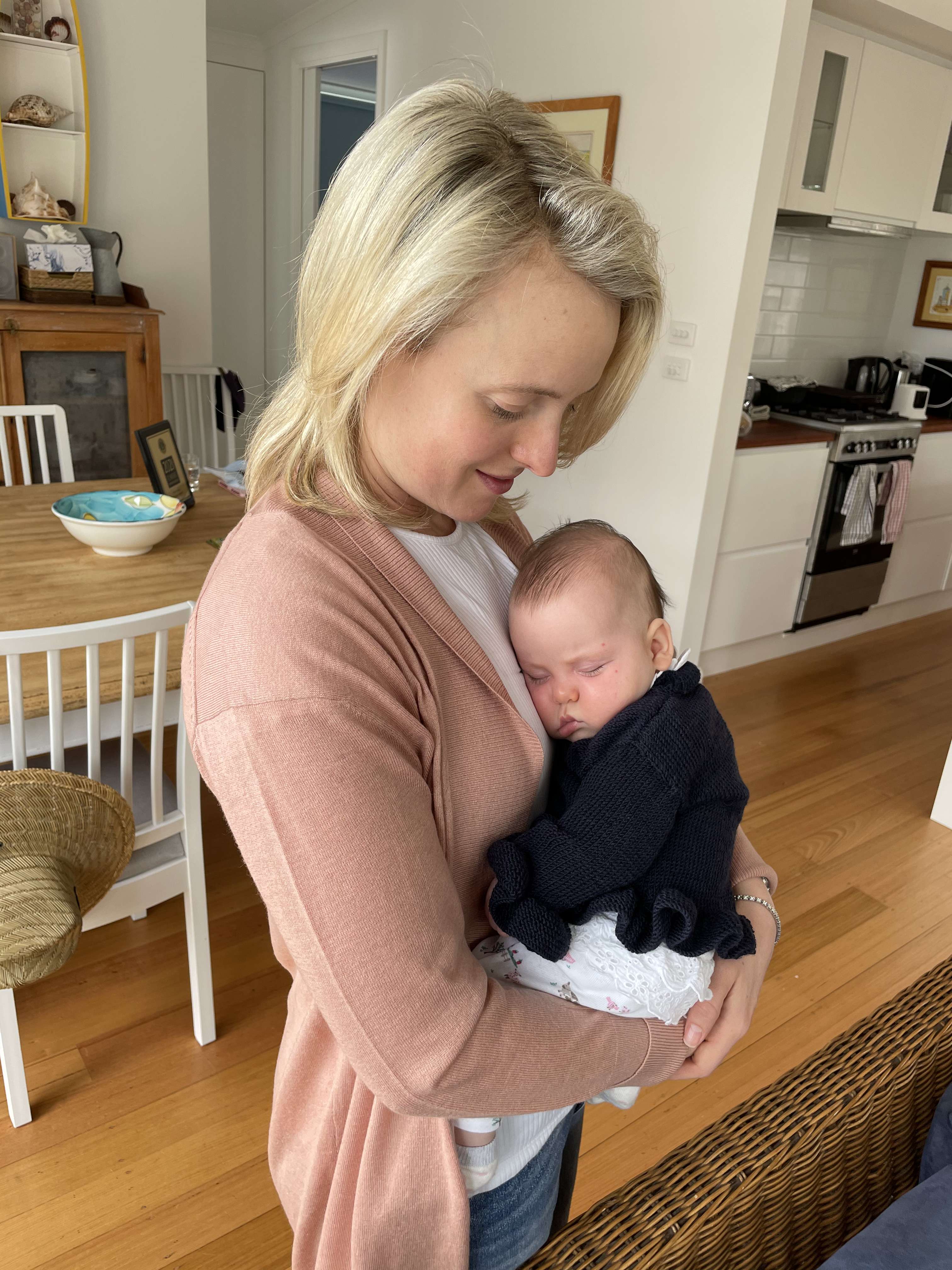 “Minbie made the first weeks of motherhood stress free” Leila’s Story