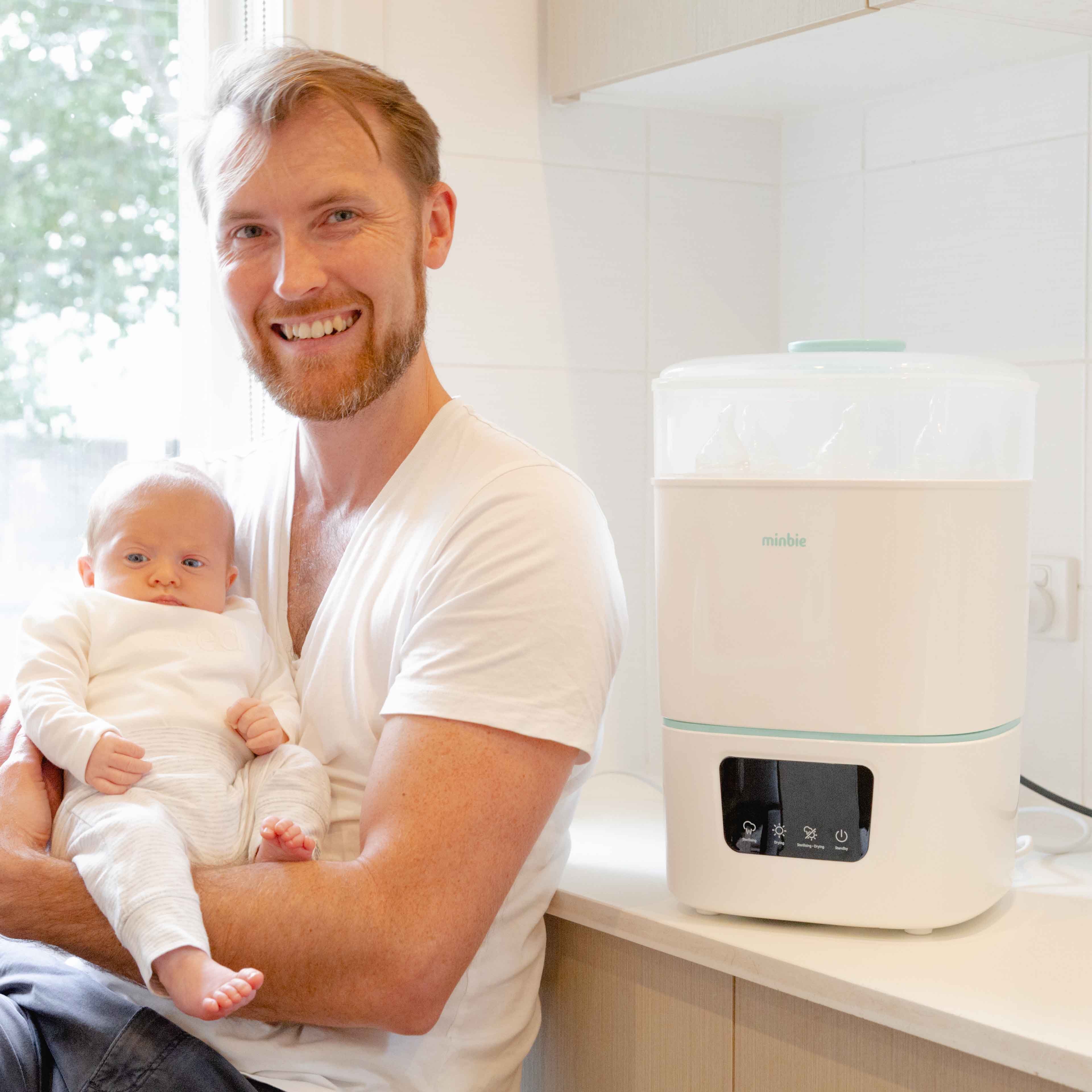 Jules and Jimmy are ready for anything with the Minbie Bottle Feeding System