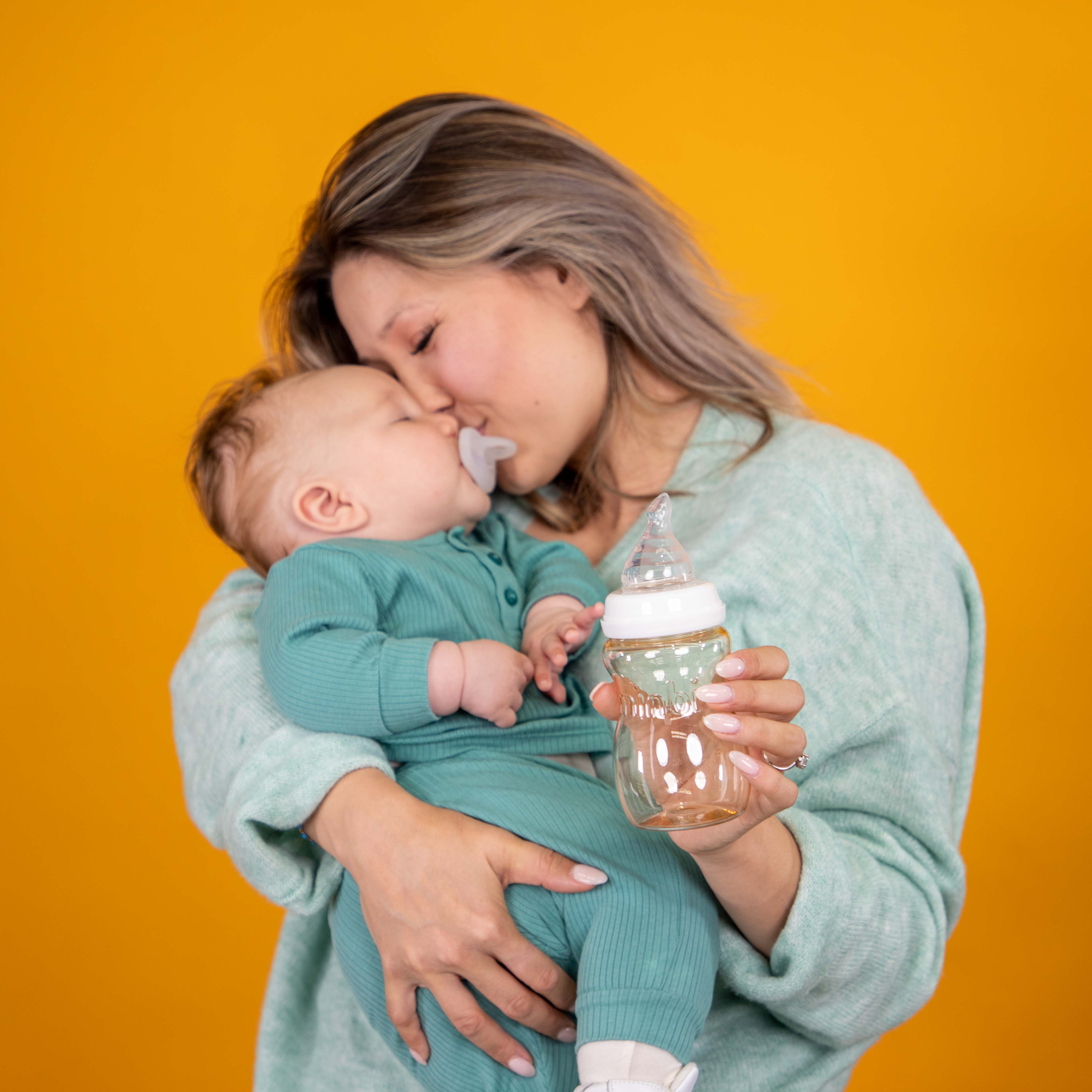 Top Baby Shower Gifts From Minbie To Nurture Breastfeeding