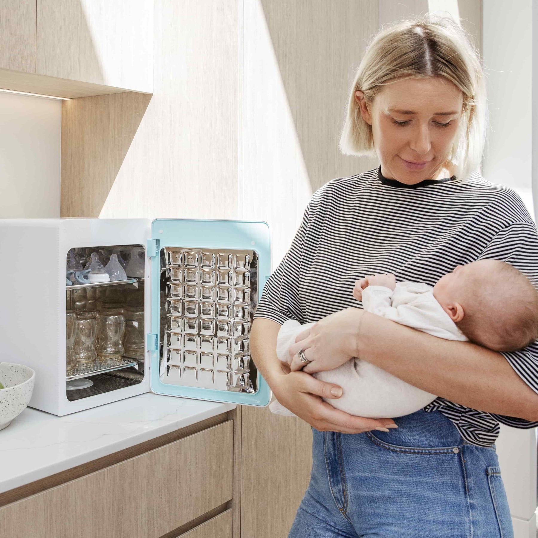 Large Minbie UV Steriliser & Dryer Kill Germs With Safe LED UV